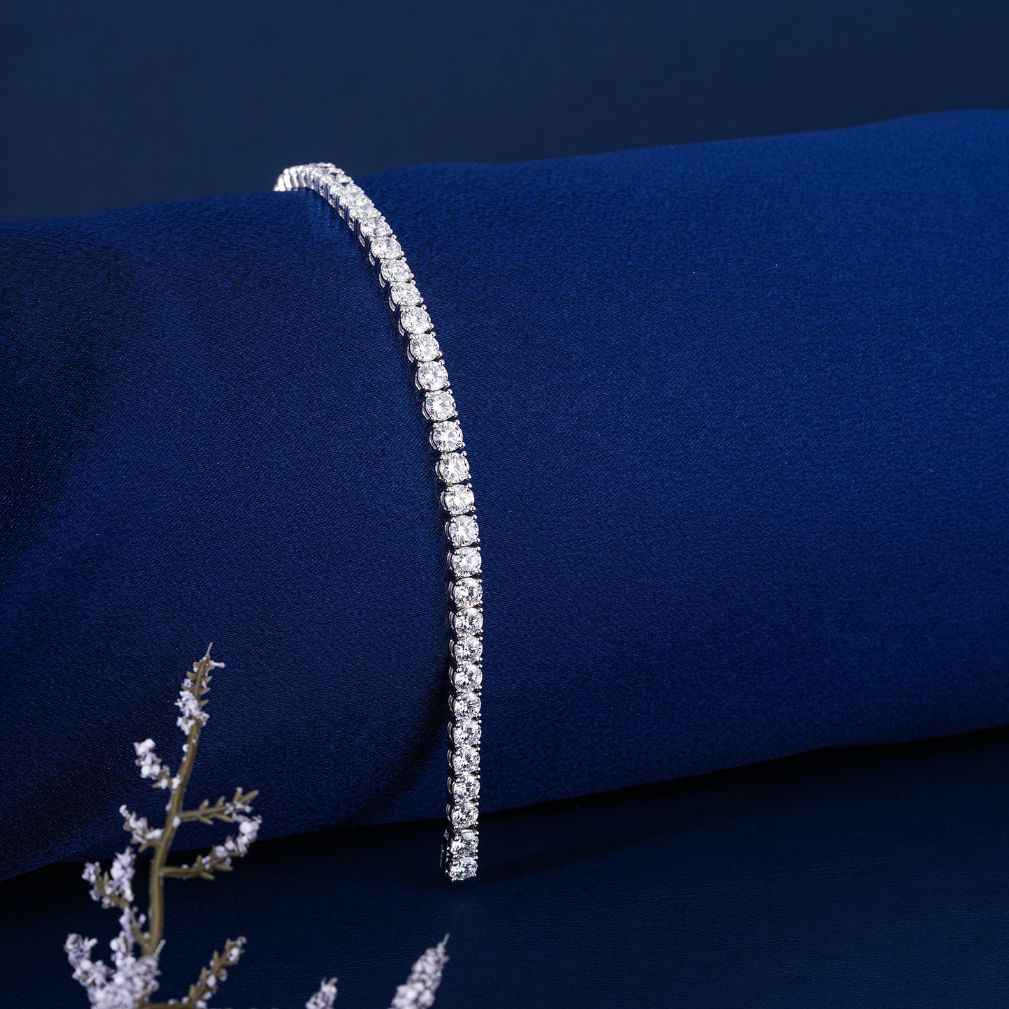 Round Lab Grown Diamond Tennis Bracelet