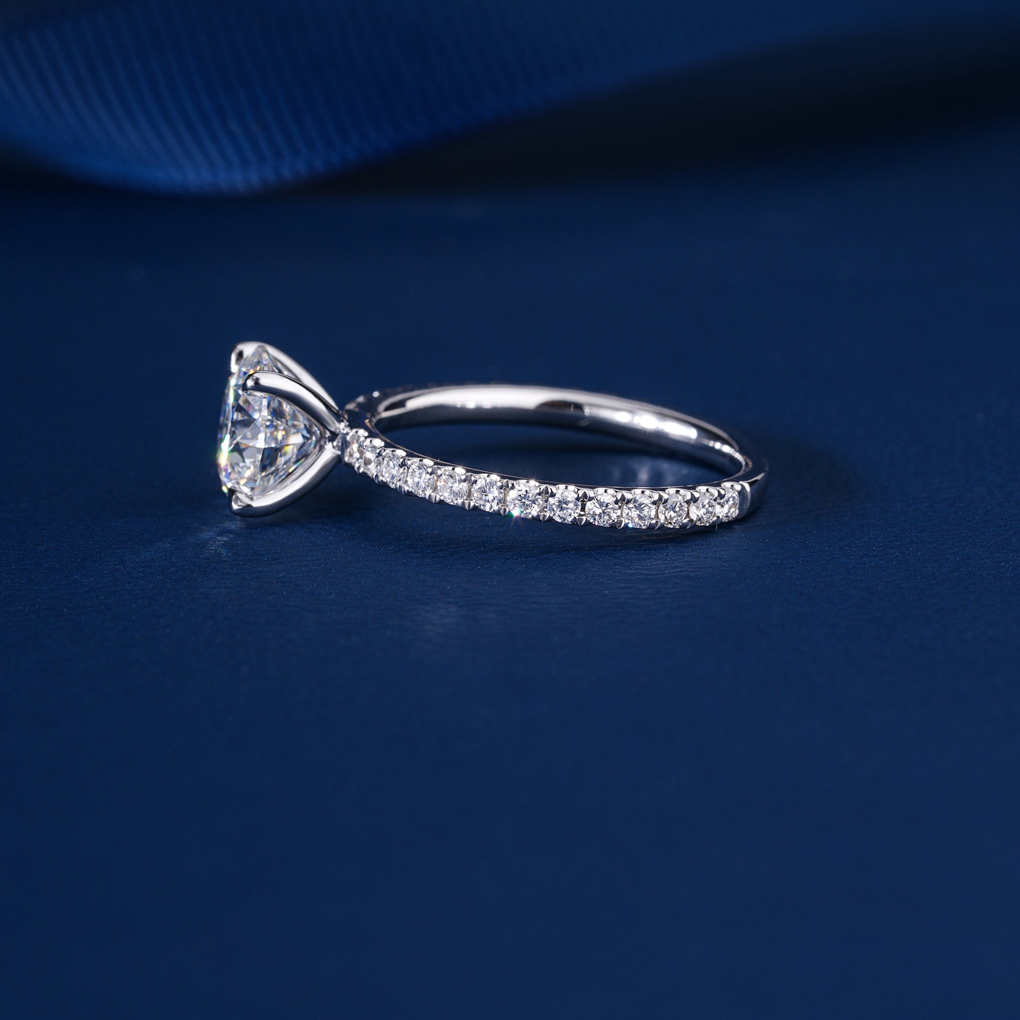1.7 Ct Round Brilliant Diamond Engagement Ring