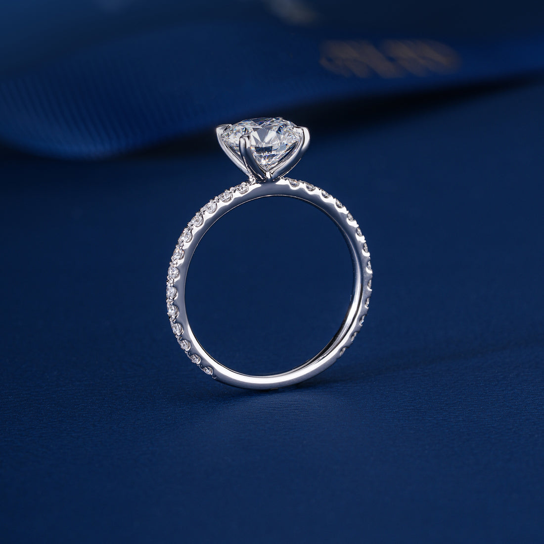 1.7 Ct Round Brilliant Diamond Engagement Ring