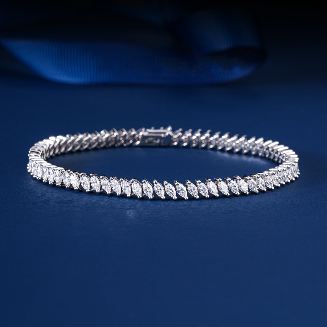 Unique 4.80 Carat Lab Grown Tennis Bracelet Slanted Leaf Pattern Fancy Jewelry