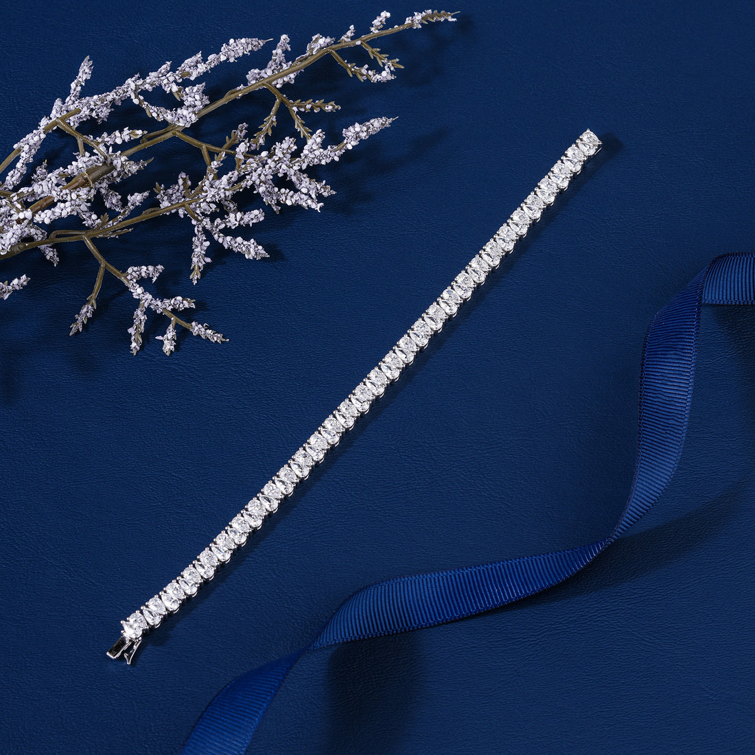 Unique 11.0 Carat Pear Cut Lab Grown Diamond Jewelry Tennis Bracelet For Her