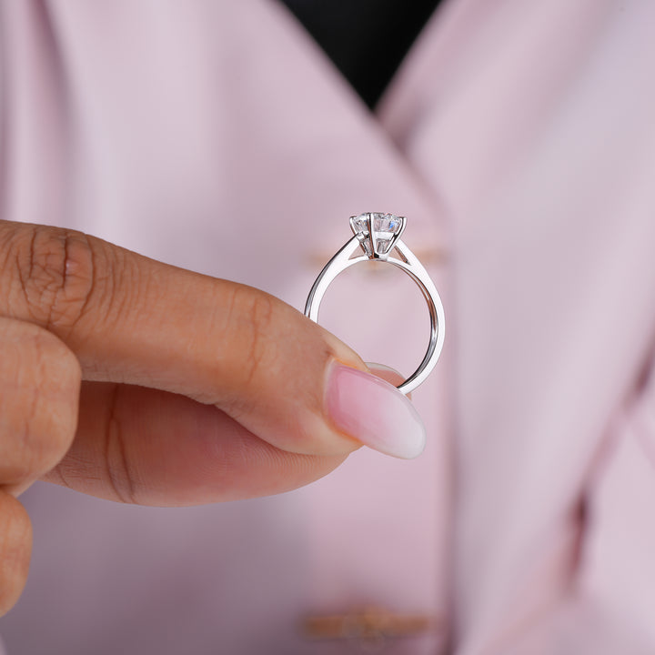 1.0 CT Round Cut Lab-Grown Diamond Solitaire Engagement Ring