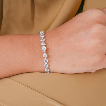 Emerald-Round Lab Grown Diamond Zig Zag  Pattern Tennis Bracelet