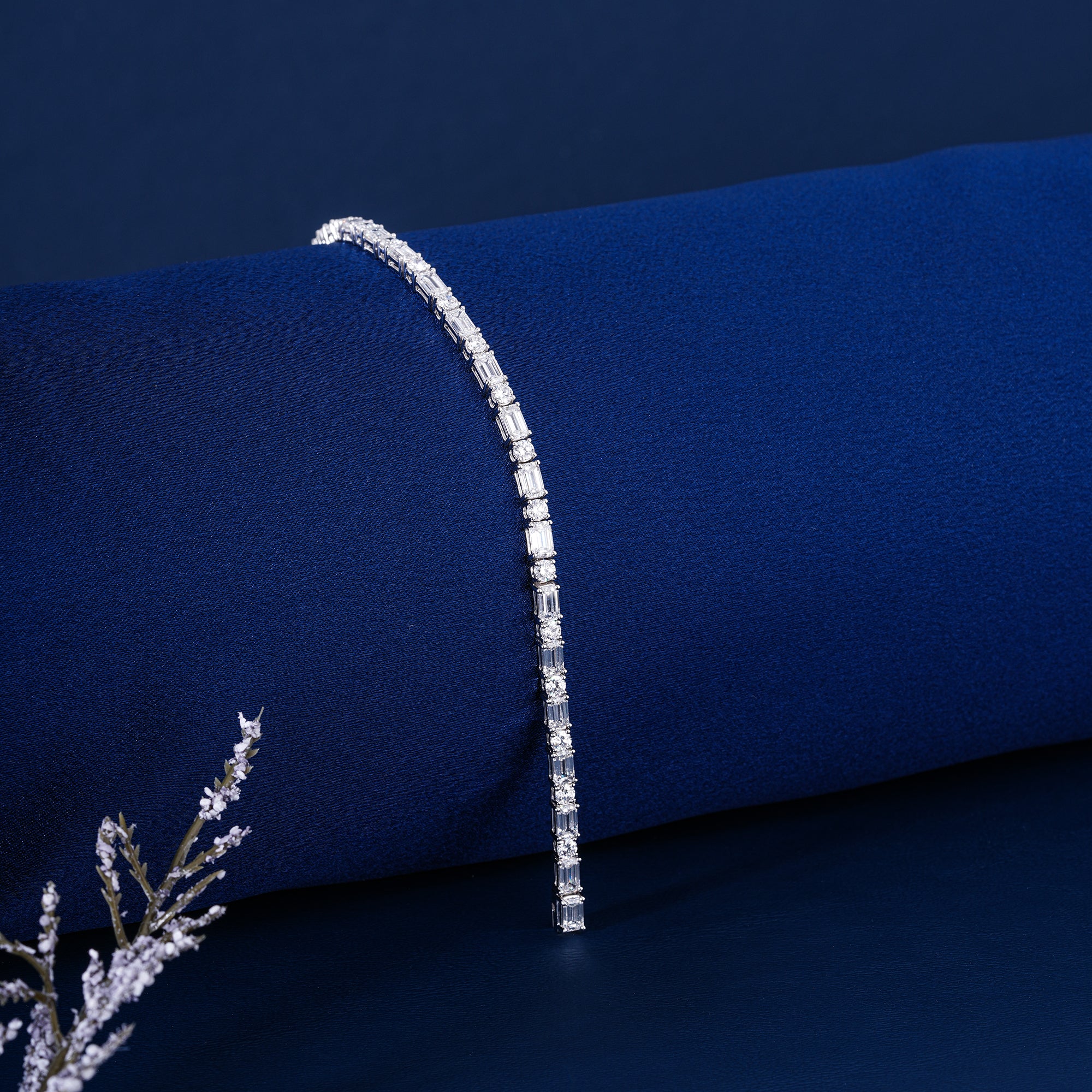 IGI Certified Lab Grown Diamond Tennis Bracelet 11.33 CTW Mixed Shape Emerald Round