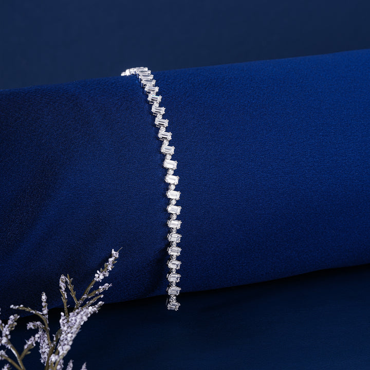 IGI Certified 9.75 CT Lab Grown Tennis Bracelet Zig Zag Emerald Round Pattern