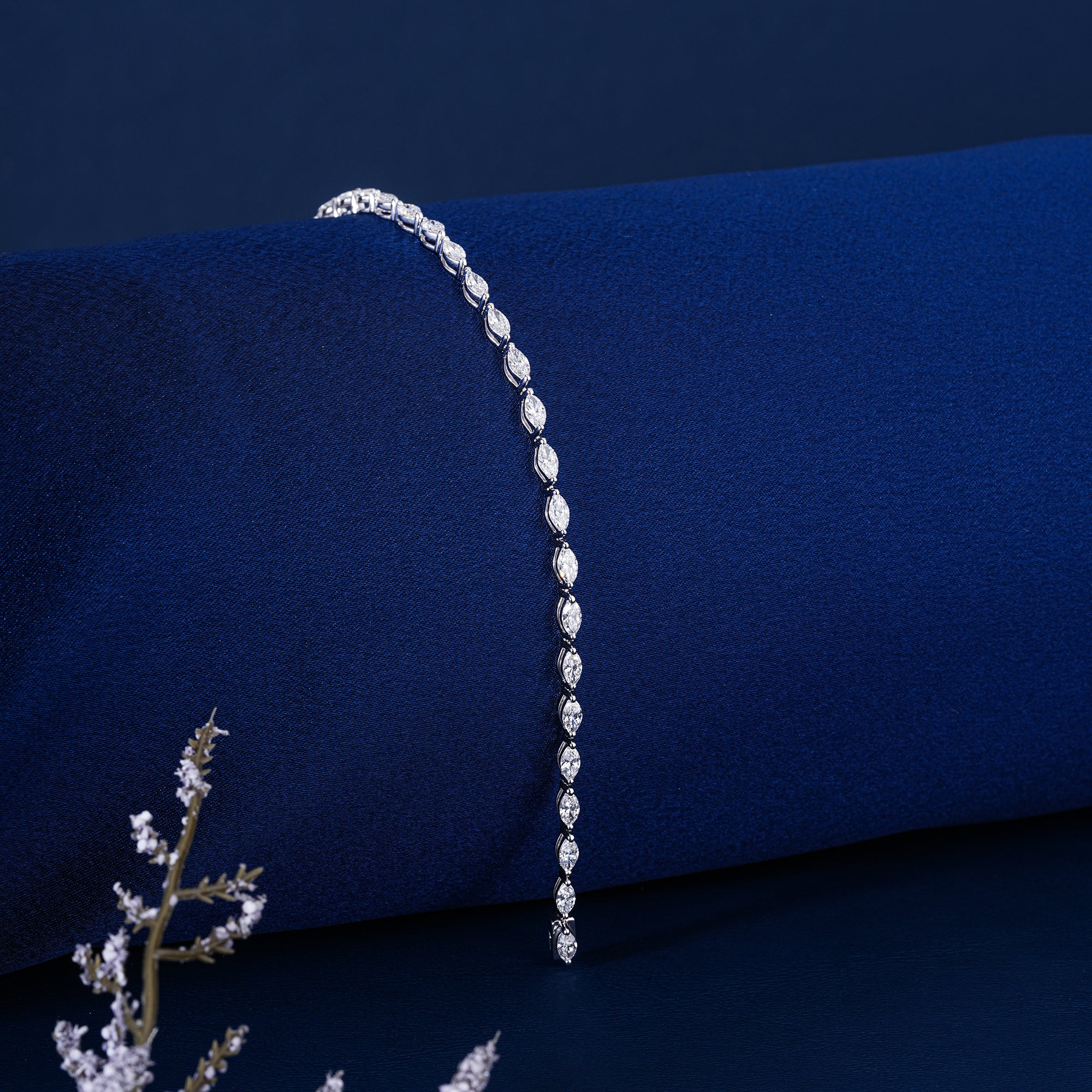 Sleek 3.374 CTW Lab Grown Tennis Bracelet Horizontal Stone Design 14k Gold Jewelry