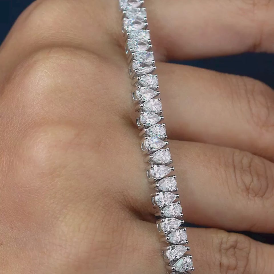 Unique 11.0 Carat Pear Cut Lab Grown Diamond Jewelry Tennis Bracelet For Her